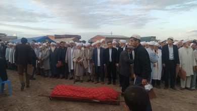 تصویر مراسم تشییع و تدفین مرحوم ستار سوقی در زادگاهش برگزار شد + تصاویر